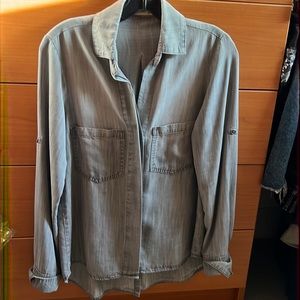 Bella Dahl gray button down